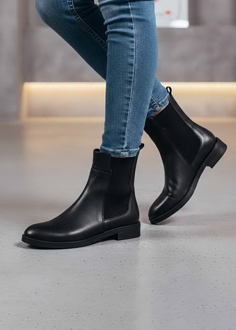 بوت چرم زنانه BR 3170