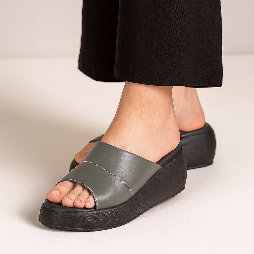 صندل چرم زنانه PA 051