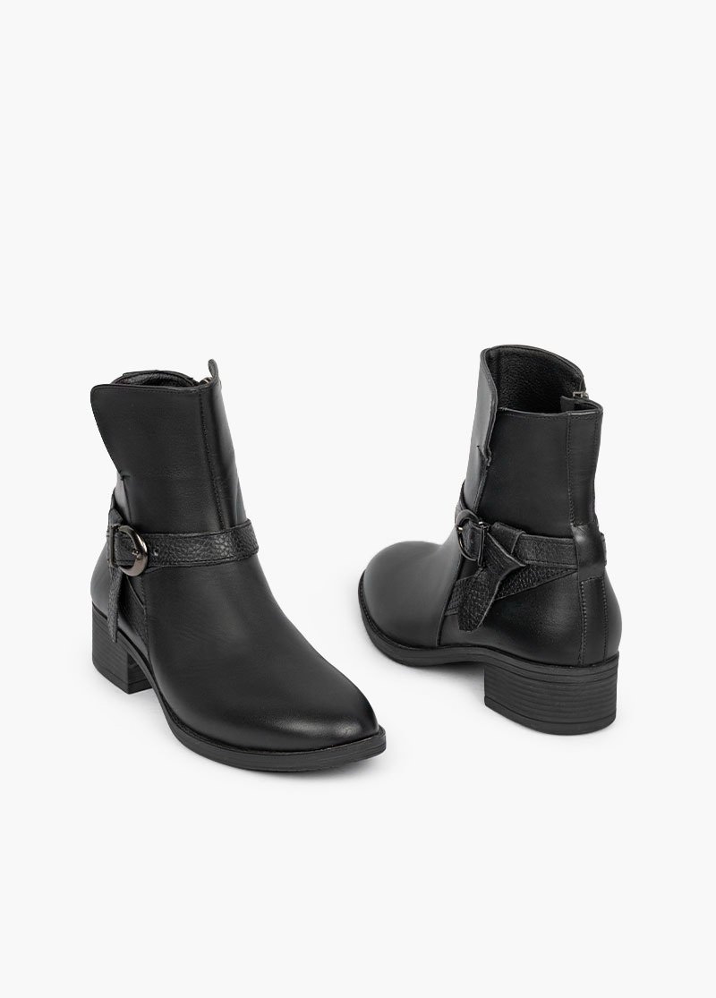 بوت چرم زنانه RO 3089